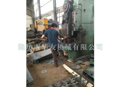 點擊查看詳細信息<br>標題：華友機械車間一角 閱讀次數(shù)：8713